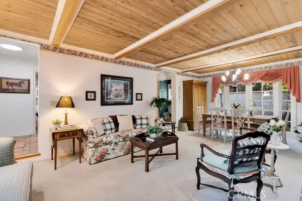Woodland Hills, CA 91364,21230 Escondido ST