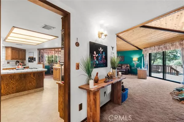 Tehachapi, CA 93561,26931 Columbia WAY