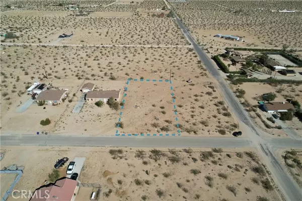 Joshua Tree, CA 92252,63480 Walpi DR
