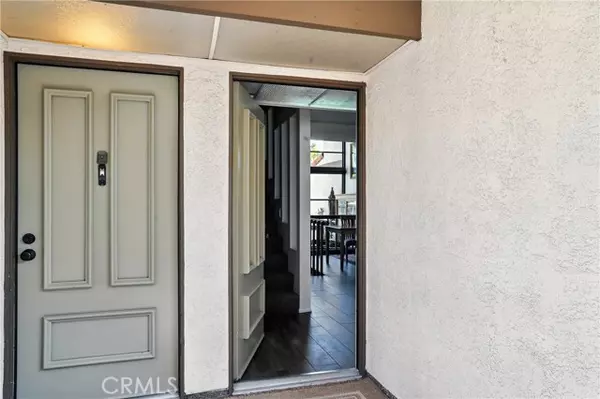 Long Beach, CA 90803,7322 Marina Pacifica DR