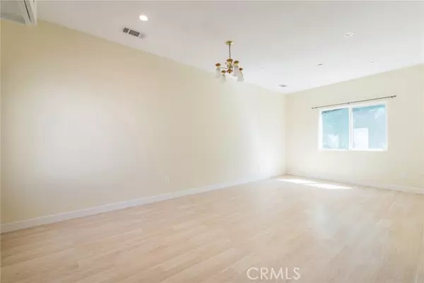 Glendale, CA 91202,748 W Dryden ST A