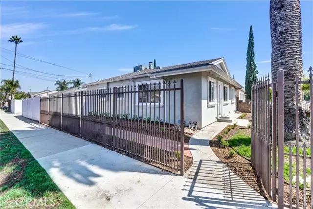 6556 Teesdale AVE, North Hollywood, CA 91606