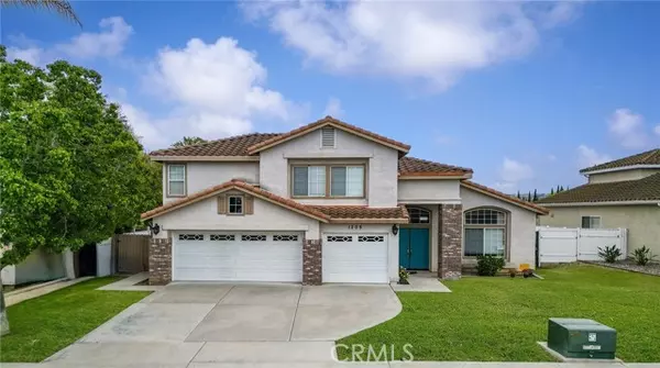 Oceanside, CA 92056,1208 Darwin DR