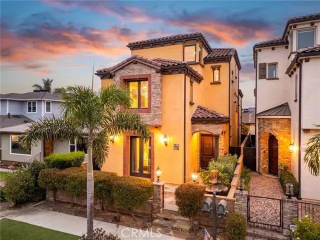 Huntington Beach, CA 92648,212 Baltimore AVE