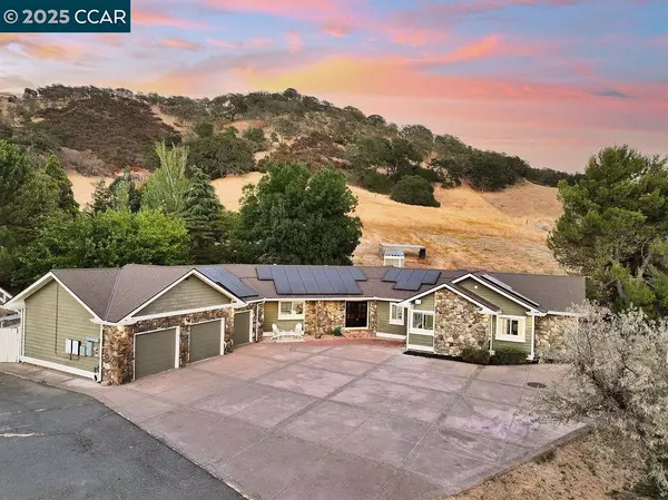 4161 Leon DR, Clayton, CA 94517-9702