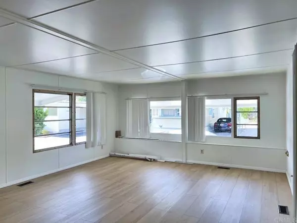 El Cajon, CA 92019,1285 E Washington AVE 94