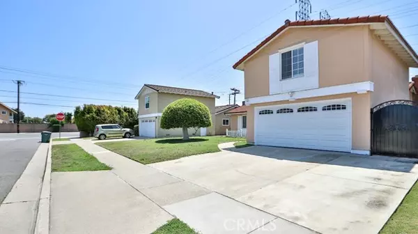 17475 Santa Lucia ST, Fountain Valley, CA 92708