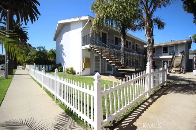 Huntington Beach, CA 92648,409 California ST 4