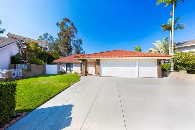 2326 Calle Meleno, Fullerton, CA 92833