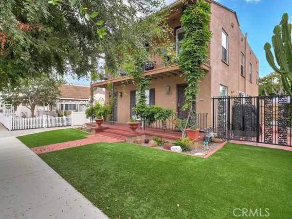 Long Beach, CA 90814,4523 E 3rd ST