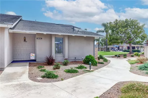 Huntington Beach, CA 92646,8565 Trinity CIR 824D