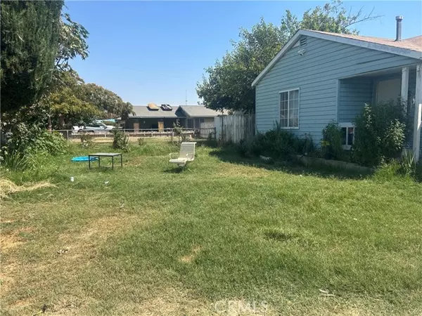 8750 Greenfield Park DR, Bakersfield, CA 93307