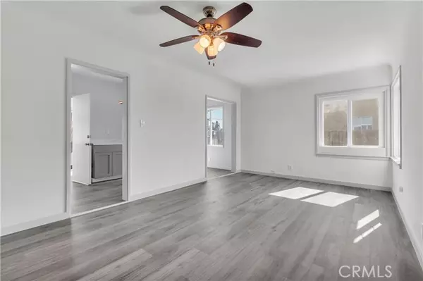 8750 Greenfield Park DR, Bakersfield, CA 93307