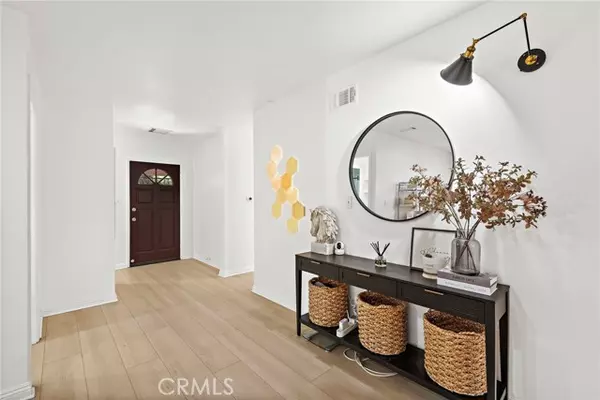 Monterey Park, CA 91754,901 W El Repetto DR