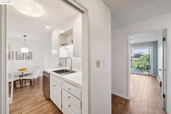 Berkeley, CA 94704,2 Panoramic Way 105