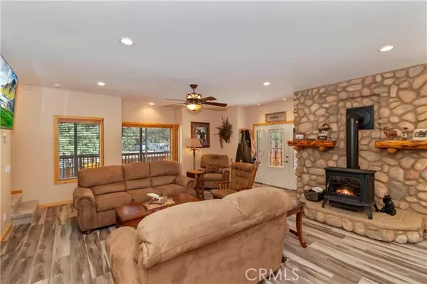 Sugarloaf, CA 92386,284 Leonard LN