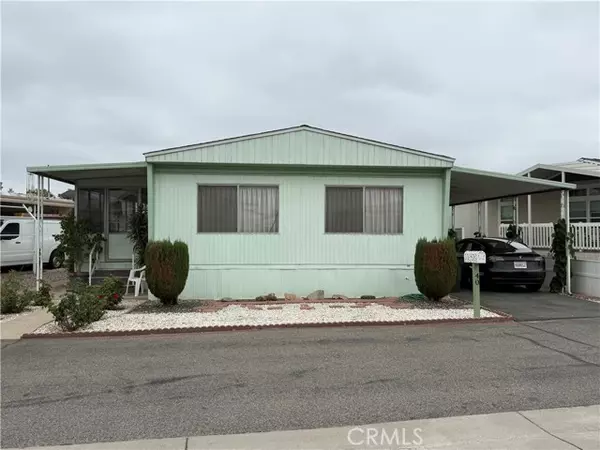 Anaheim, CA 92801,40 Pine Via