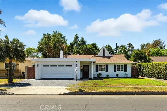 2308 S Artesia ST, Santa Ana, CA 92704