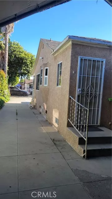 Maywood, CA 90270,4339 E 58th ST