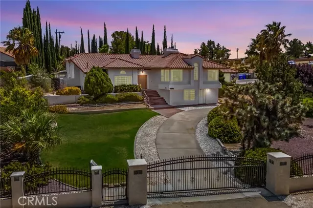 20003 Waco RD, Apple Valley, CA 92308