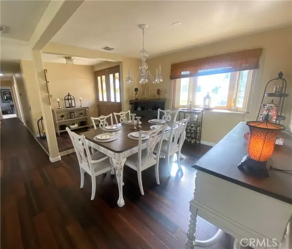 Redlands, CA 92374,215 Pinewood CT