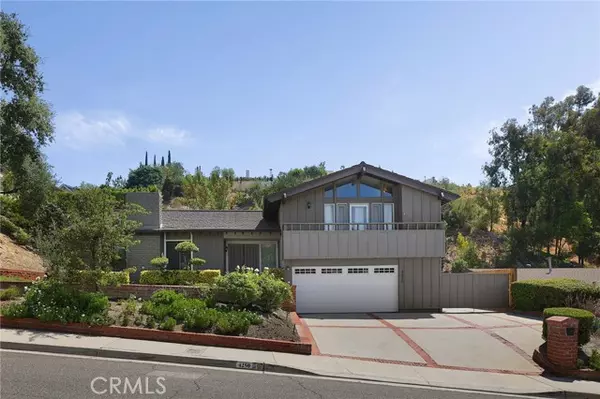 4250 Meadow Lark DR, Calabasas, CA 91302