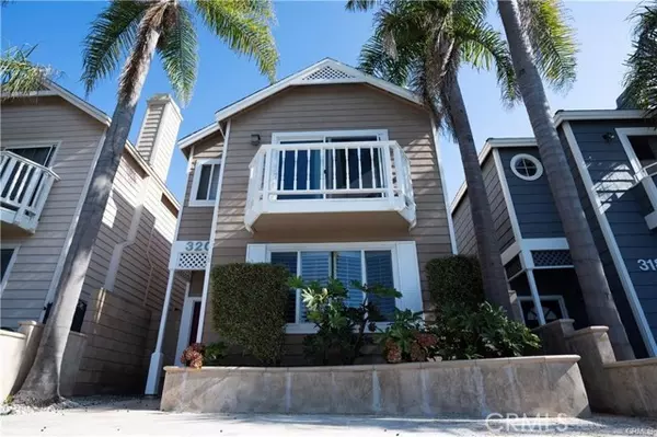 320 17th ST, Huntington Beach, CA 92648