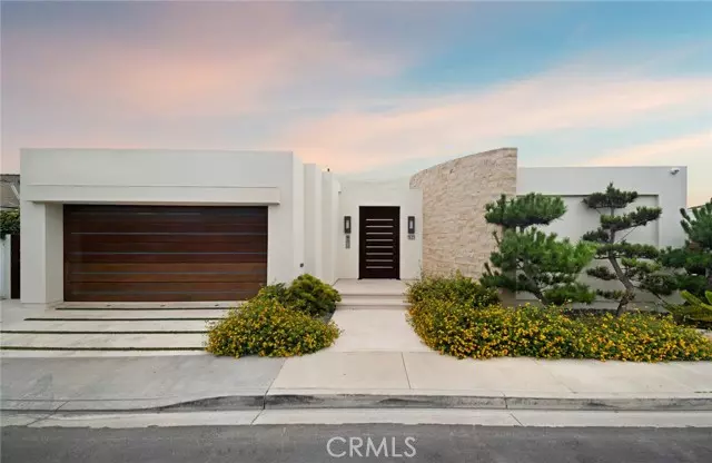 Corona Del Mar, CA 92625,1523 Dolphin