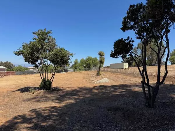 Vista, CA 92084,2055 Riviera Dr