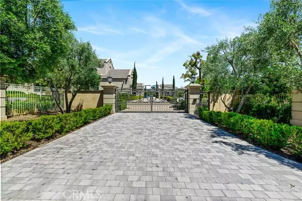 Bradbury, CA 91008,18 Dovetail LN