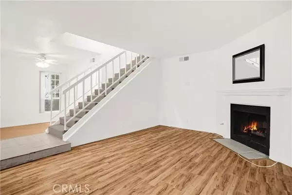 Tarzana, CA 91356,18411 Hatteras ST 122