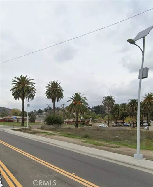 Lake Elsinore, CA 92530,16851 lakeshore Dr