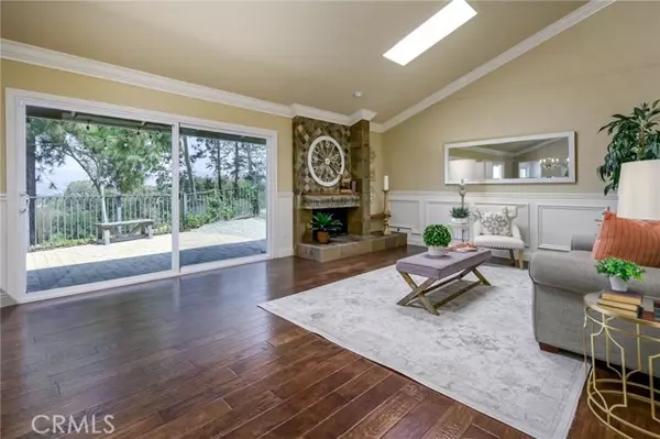 Anaheim Hills, CA 92807,6587 E VIA ARBOLES