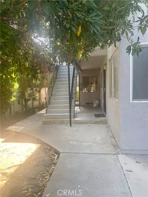 Van Nuys, CA 91411,5722 Kester AVE