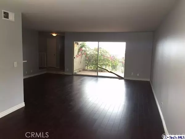 7771 Via Capri, Burbank, CA 91504