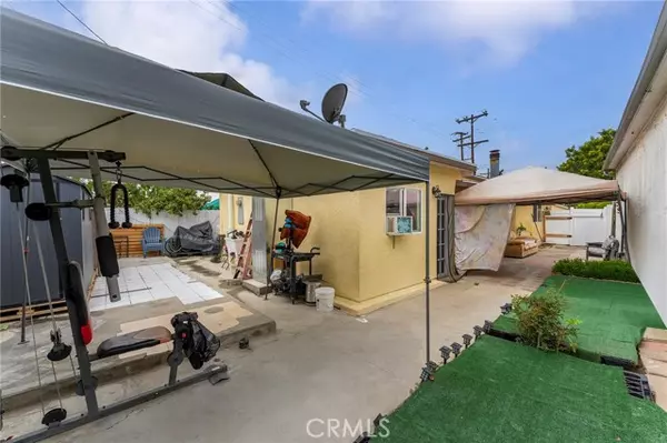 Bell Gardens, CA 90201,6408 Perry RD