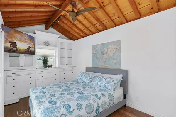 Laguna Beach, CA 92651,1029 Glenneyre ST