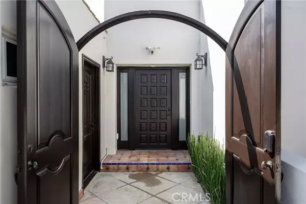 San Clemente, CA 92672,306 Avenida Monterey