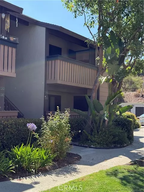 20702 El Toro RD 244, Lake Forest, CA 92630