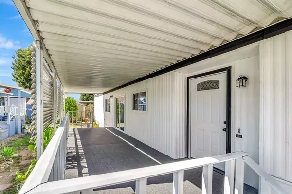 Canyon Country, CA 91351,27361 Sierra Hwy 109