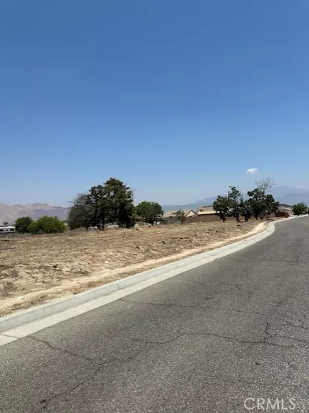 920 N Palm AVE, Hemet, CA 92543