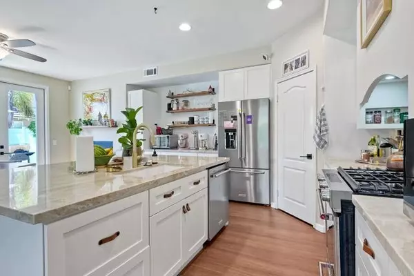 Temecula, CA 92591,40249 Danbury CT