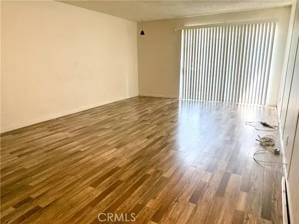Encino, CA 91316,5460 White Oak AVE A112