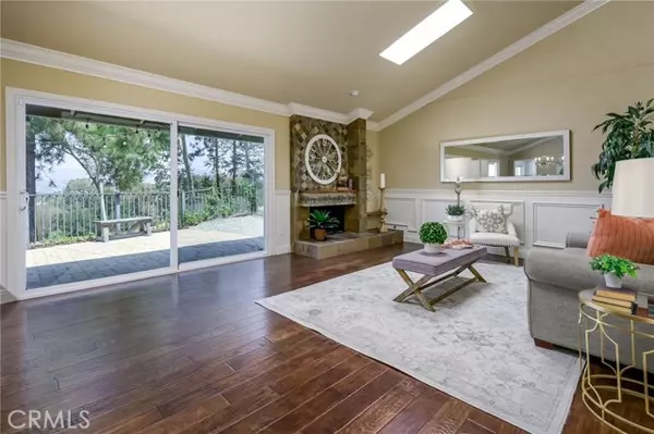 Anaheim Hills, CA 92807,6587 E VIA ARBOLES