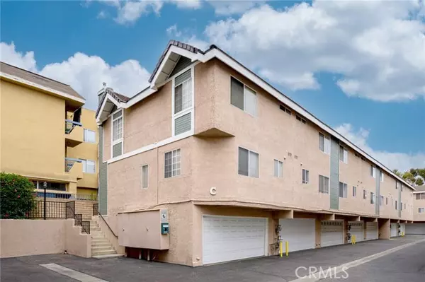North Hills, CA 91343,8958 Burnet AVE C6