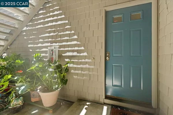 San Jose, CA 95123,1063 Foxchase Dr