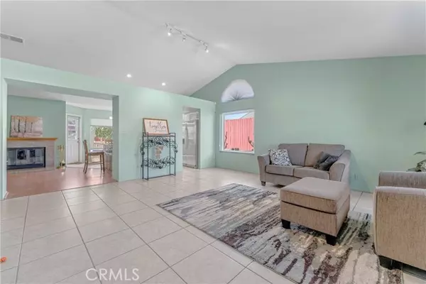 Lancaster, CA 93536,5858 Travis Paul DR
