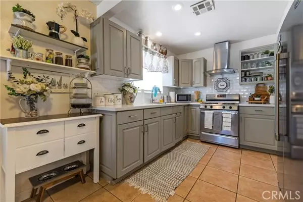 475 W Palm Vista DR, Palm Springs, CA 92262