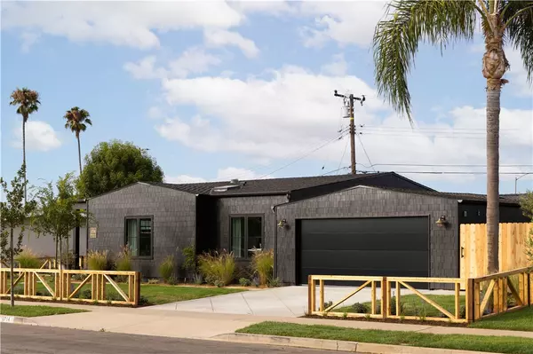 Costa Mesa, CA 92626,1714 Labrador DR