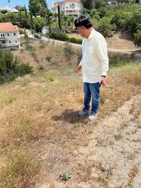 Anaheim Hills, CA 92808,309 Penny LN